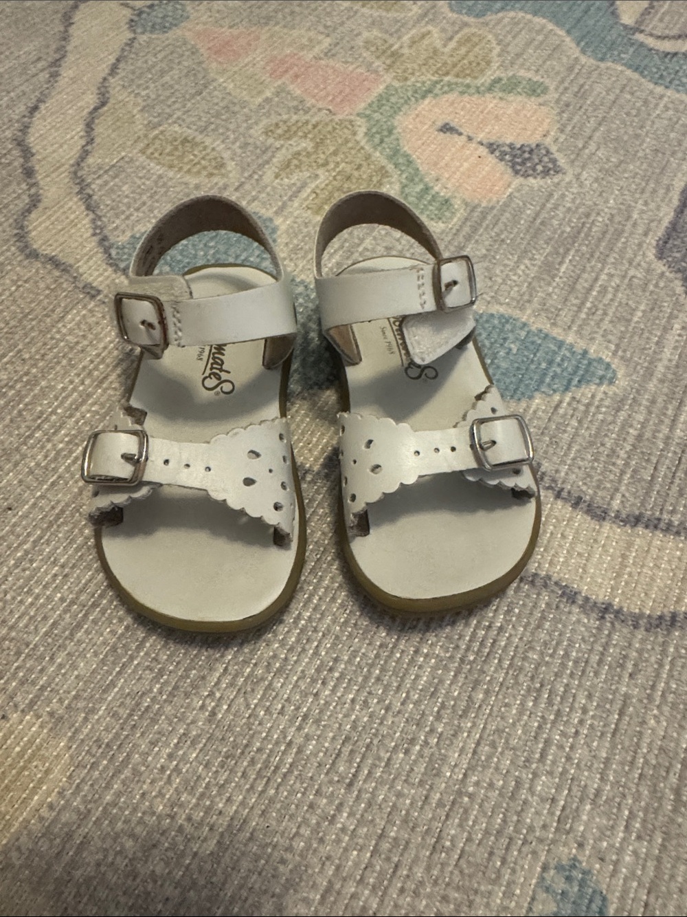 Footmates White Leather Sandals - size 6